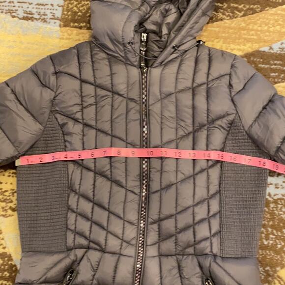 NWT Bernardo Hooded Packable Puffer Coat Charcoal XS - Picture 11 of 14